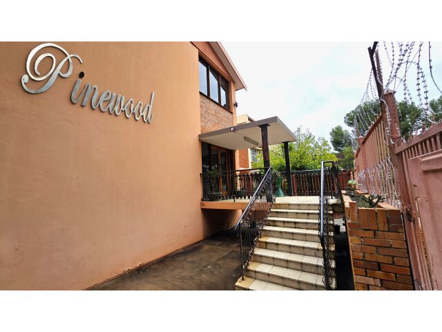  9 SS Pinewood Brompton Road, Navalsig, Bloemfontein 